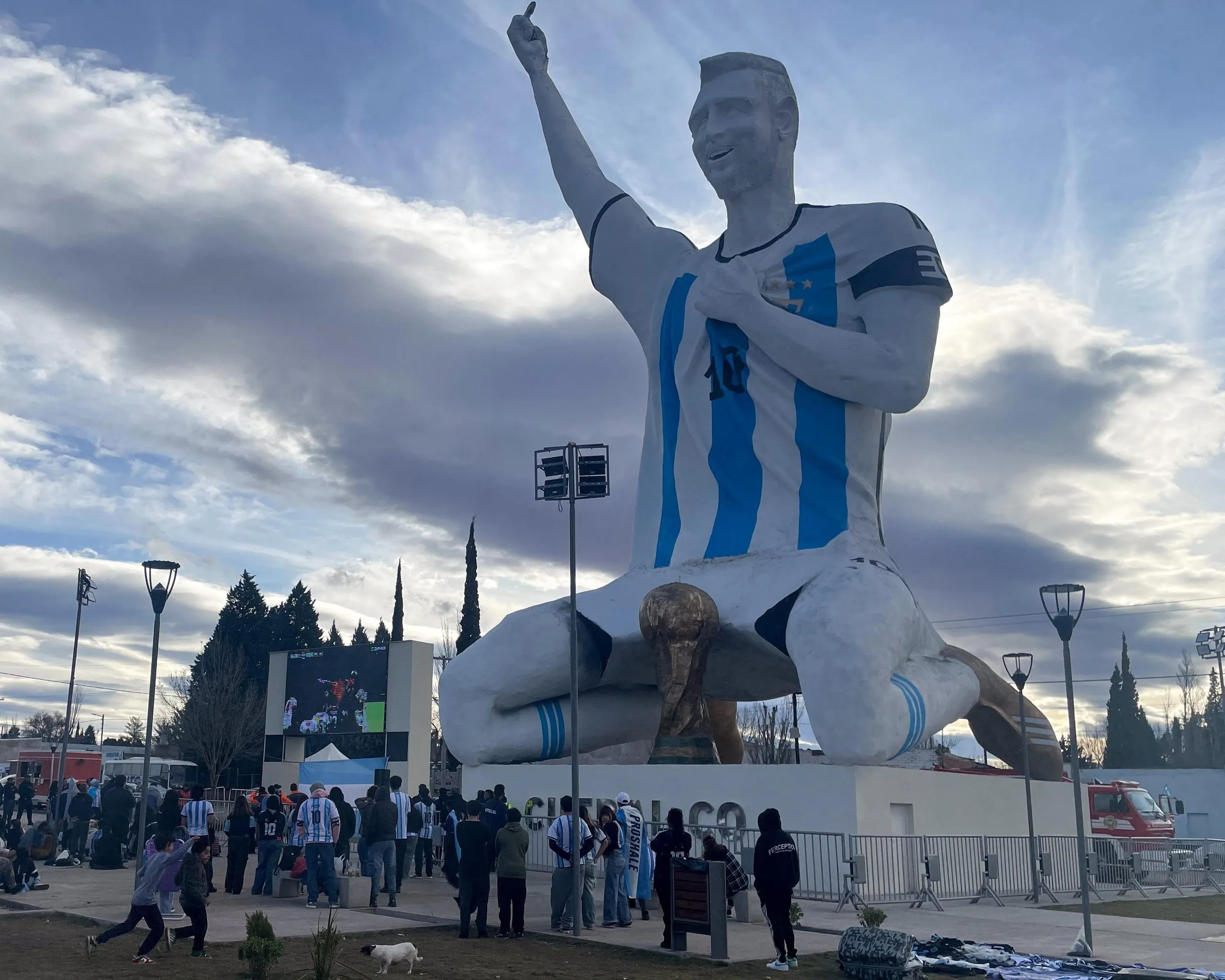A monument to Lionel Messi in Patagonia makes more sense side on